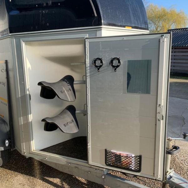 2 paardstrailer